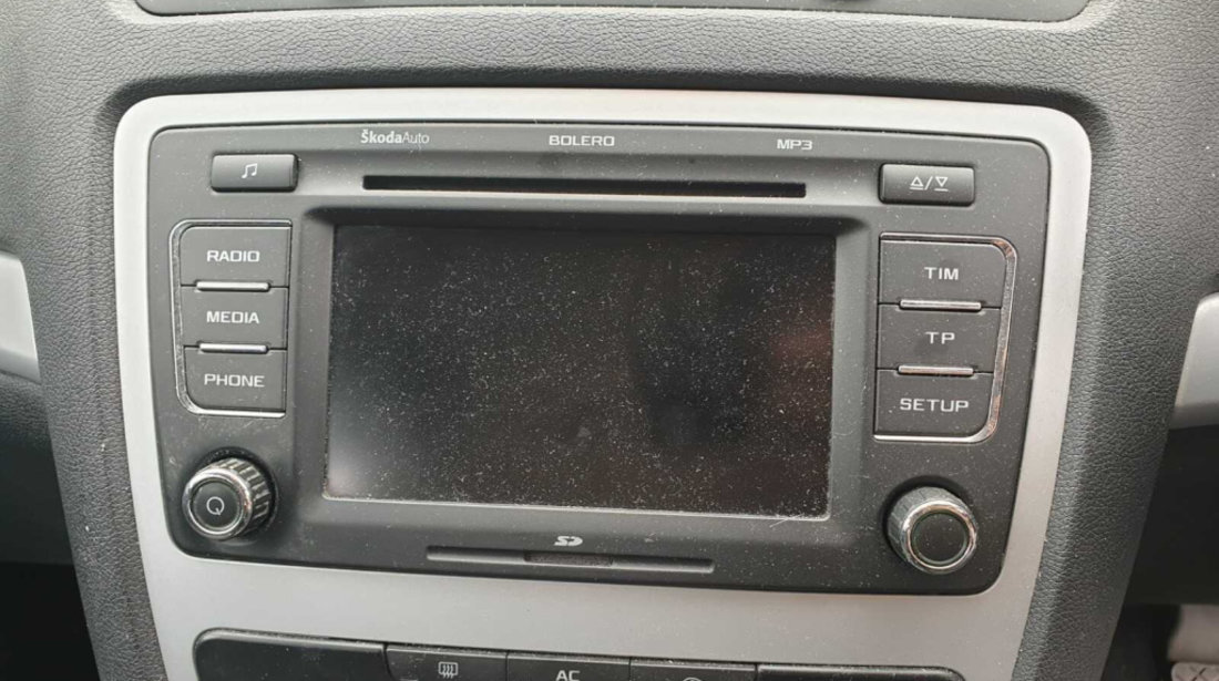 Radio BOLERO CD Player Aux Auxiliar Skoda Octavia 2 2008 - 2013 [C5417]