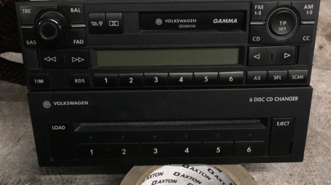 Radio Casetofon cu magazie de 6 CD-uri VW #39224661