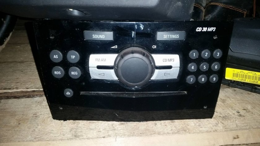 Radio-cd original cu mp3 opel corsa d