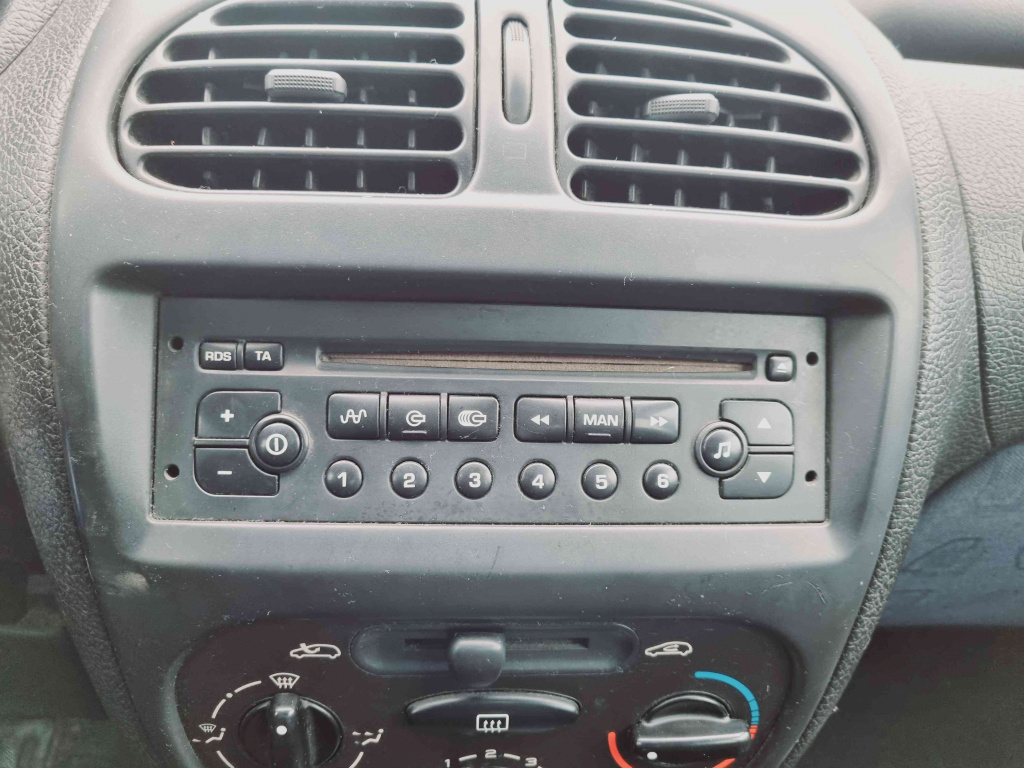 Radio CD Peugeot 206 [Fabr 1998-2009] OEM