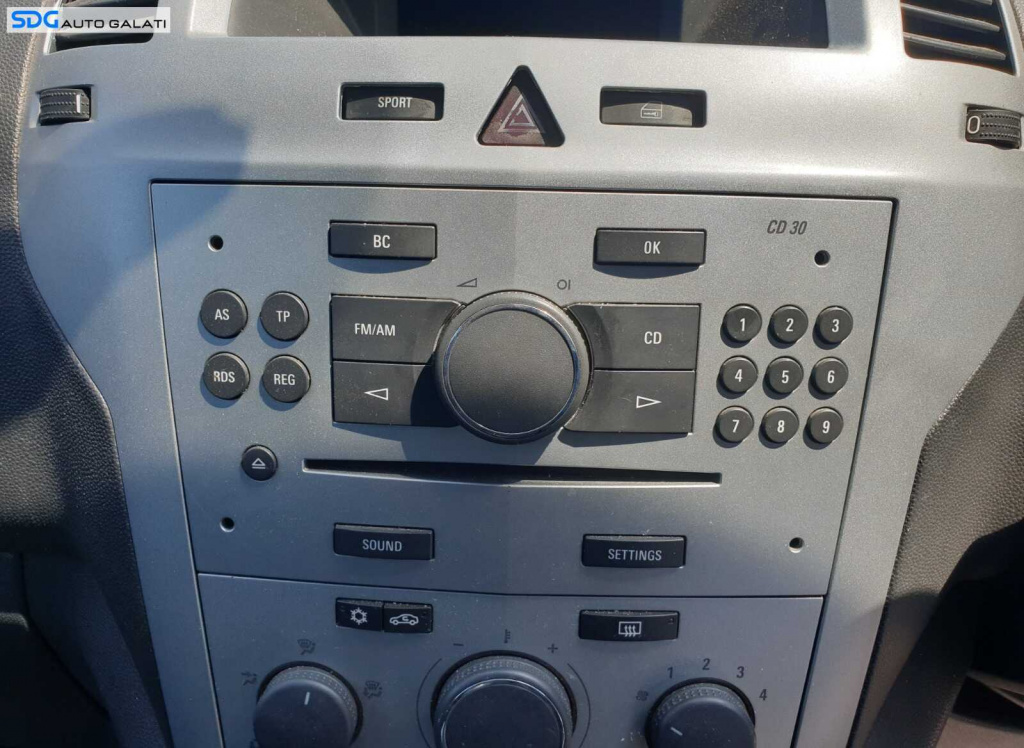 Radio CD Player CD30 MP3 cu Display Opel Zafira B 2005 - 2011 [C8364]