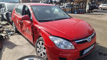 Rampa injectoare Hyundai i30 2008 hatchback 1.6 cr...