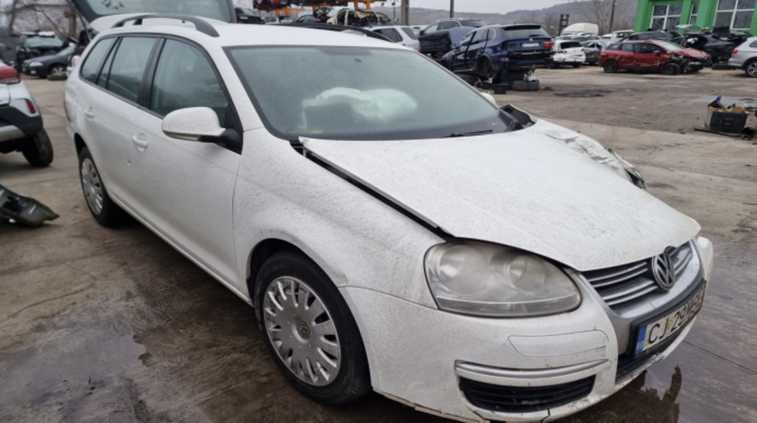 Rampa injectoare Volkswagen Golf 5 2009 combi/break 1.9 tdi