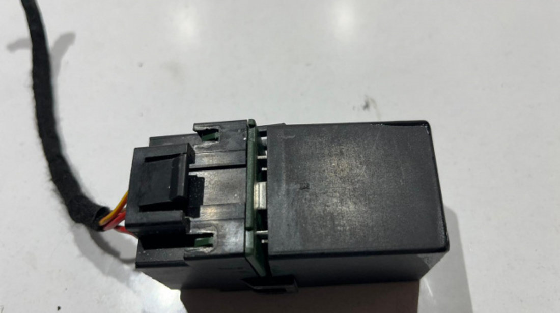 Releu unitate control 3B0035731 Audi