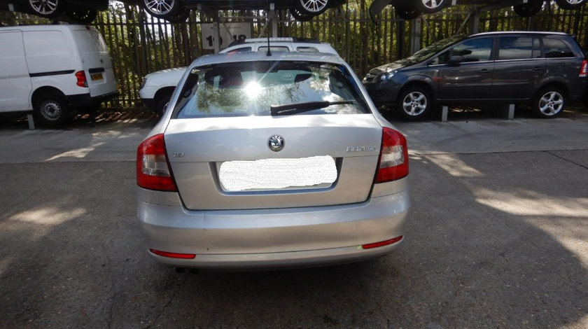 Rulou polita portbagaj Skoda Octavia 2 2010 BERLINA 1.4 TSI