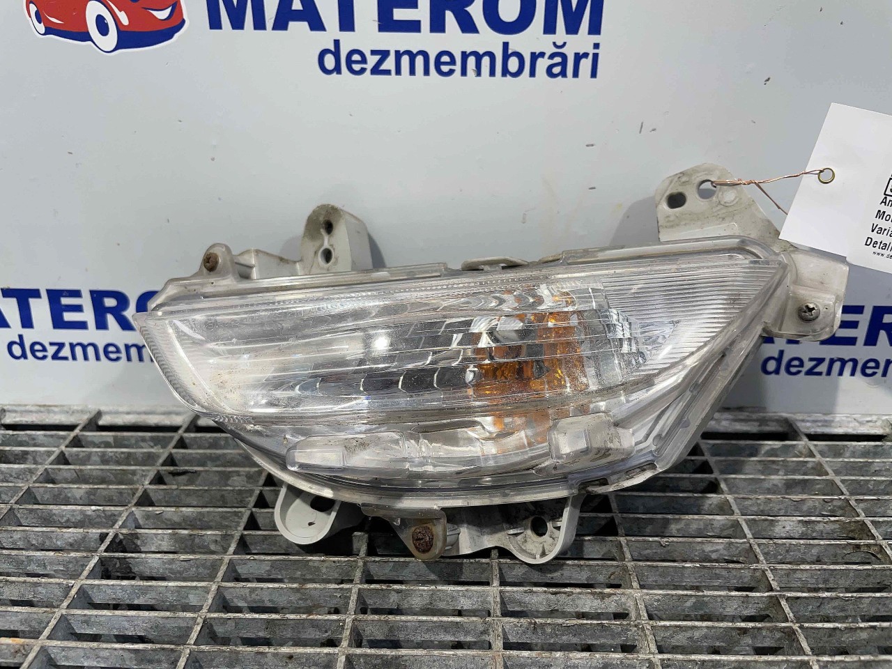 SEMNALIZATOR MAZDA 3 3 - - (2013 2016)