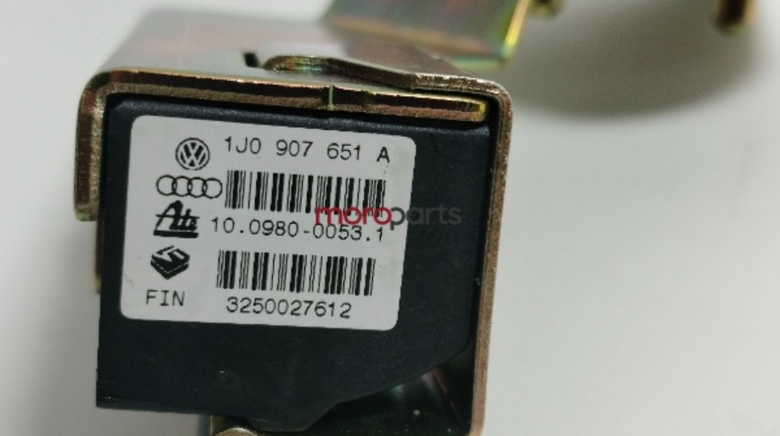 Senzor ESP VOLKSWAGEN GOLF IV (1J1) [ 1997 - 2007 ] VAG OEM 1J0907651A