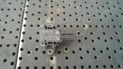 Senzor impact stanga fata audi a4 b7 8e 8p0955557