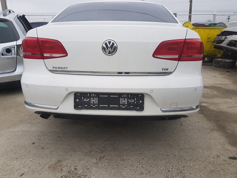 Senzor parcare spate Volkswagen Passat B7 2012 berlina 1.6 tdi