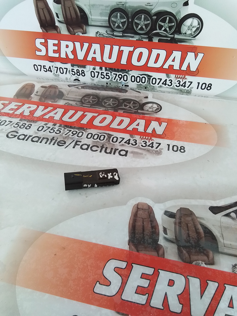 Senzor pedala acceleratie Audi A4 B8 2.0 Motorina 2010, 8K0907658D