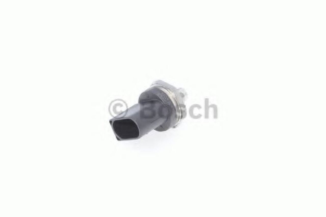 Senzor, presiune combustibil AUDI A1 Sportback (8XA, 8XF, 8XK) (2011 - 2016) BOSCH 0 261 545 078 piesa NOUA