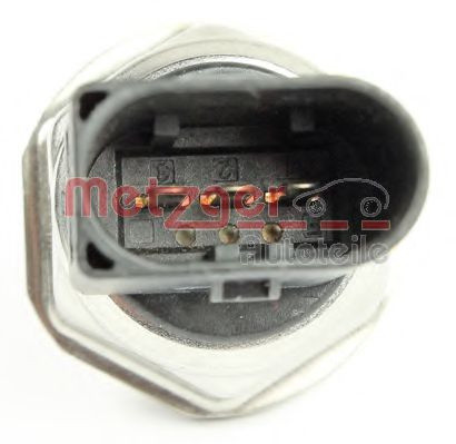 Senzor, presiune combustibil AUDI A6 (4F2, C6) (2004 - 2011) METZGER 0906210 piesa NOUA