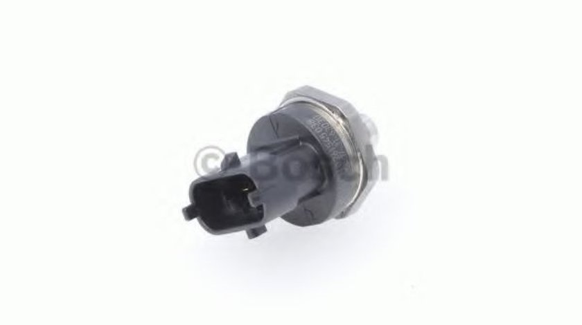 Senzor, presiune combustibil FORD FOCUS III Van (2012 - 2016) BOSCH 0 261 545 038 piesa NOUA