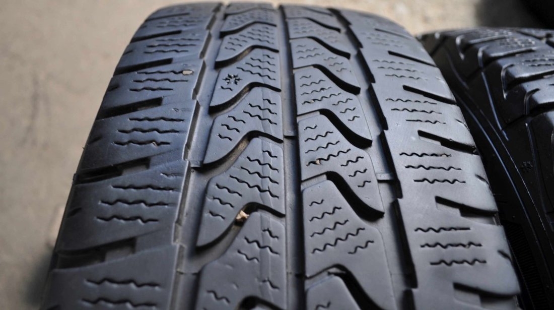 SET 2 Anvelope Iarna 215/65 R16C GOODYEAR Ultra Grip Cargo 109/07T