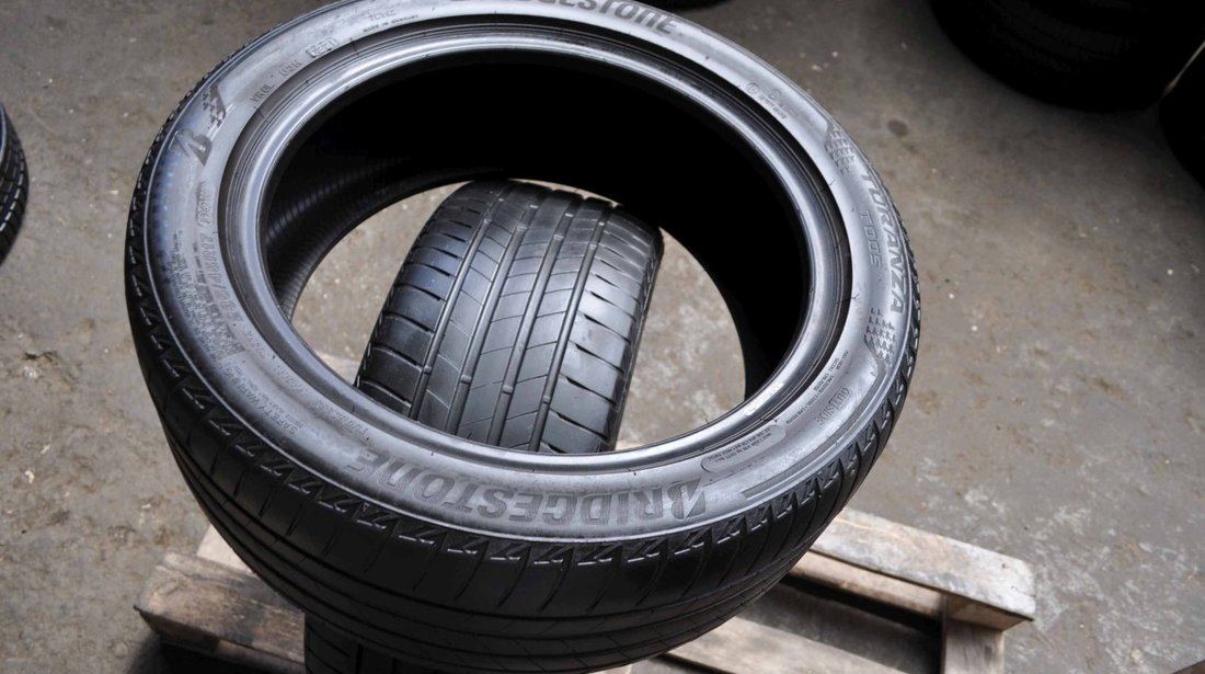 SET 2 Anvelope Vara 235/45 R17 BRIDGESTONE Turanza T005 94W