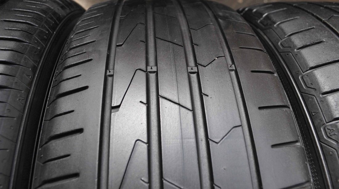 SET 4 Anvelope Vara 215/55 R17 HANKOOK Ventus Prime 3 94W