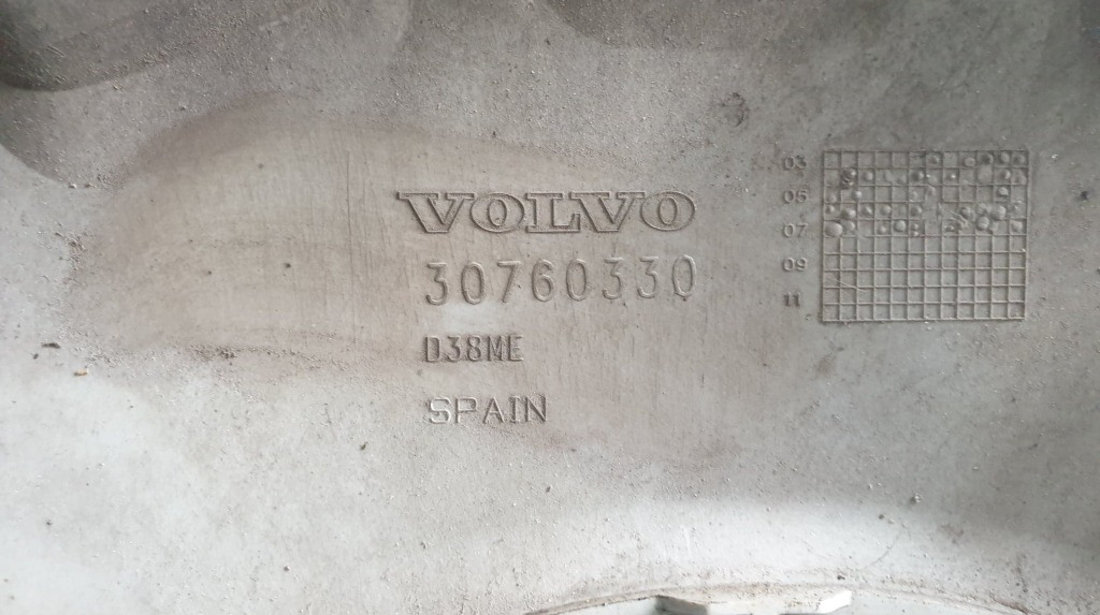 Set 4 capace roti 16 inch originale Volvo S40 cod piesa : 30760330 #63635911
