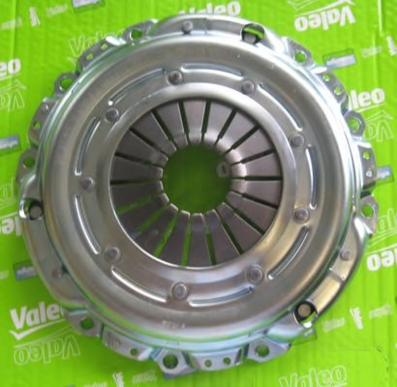 Set ambreiaj MAZDA 3 Limuzina (BK) (1999 - 2009) VALEO 826713 piesa NOUA