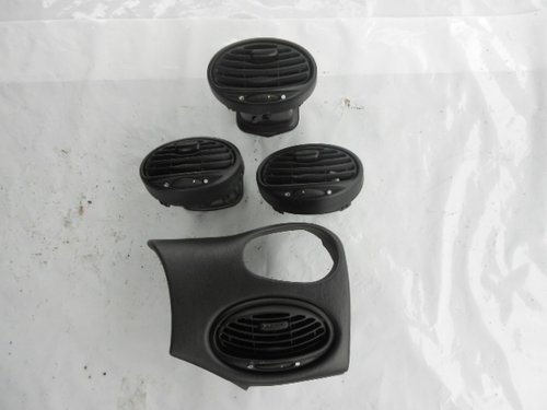 SET GRILE / GURA AERISIRE FORD FOCUS 1 FAB. 1998 - 2005 ⭐⭐⭐⭐⭐