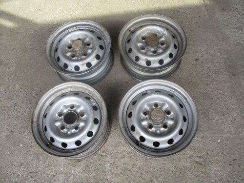 SET JANTE TABLA R14 COD 52910-47050 HM 24702 5/JX14 CH 40 HYUNDAI H-1 FAB. 1997 - 2007 ⭐⭐⭐⭐...