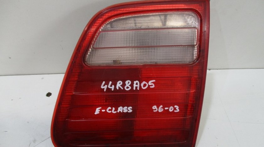 Stop dreapta pe haion Mercedes E Classe W210 Kombi An 1996 1997 1998 1999 2000 2001 2002 2003