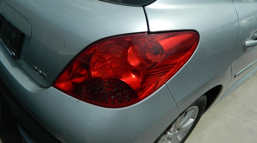 Stop dreapta Peugeot 207 Hatchback 1.4 benzina model 2006