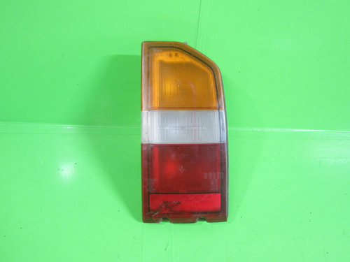 STOP / LAMPA DREAPTA SUZUKI VITARA 4x4 FAB. 1988 – 2002 ⭐⭐⭐⭐⭐