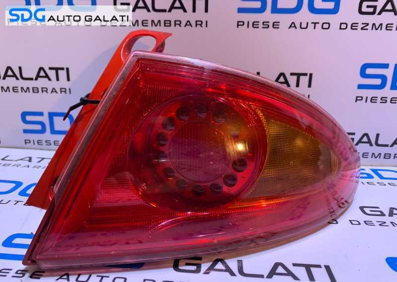 Stop Lampa Tripla Dreapta Aripa Caroserie cu DEFECT Seat Leon 1P 2006 - 2009 Cod 1P0945257B