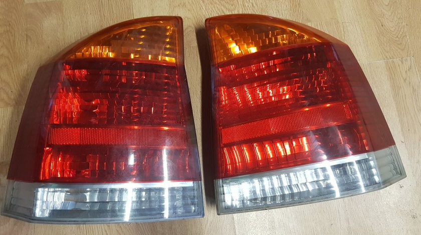 Stop lampa tripla Opel Vectra C limuzina sedan dezmembrez