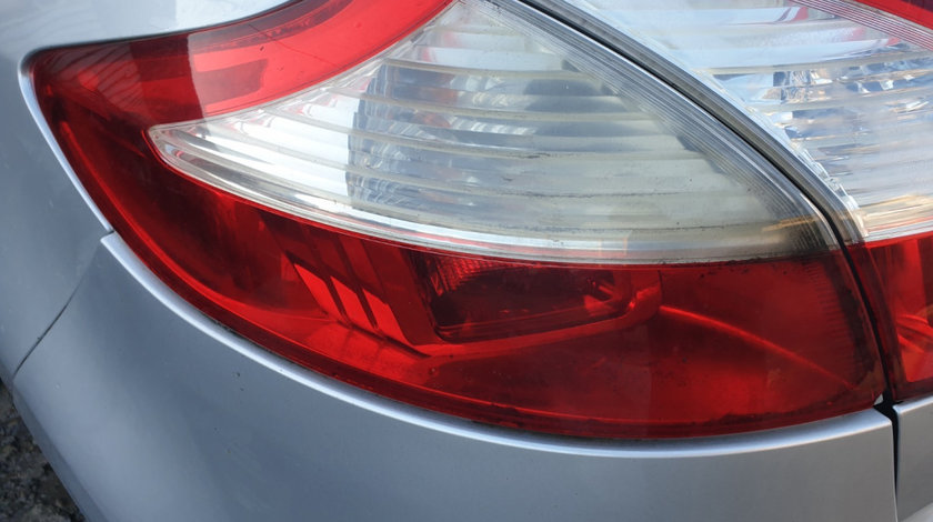 Stop Lampa Tripla Stanga de pe Aripa Caroserie cu Defect Renault Megane 3 Hatchback 2008 - 2015 Cod 265550010R [C3399]