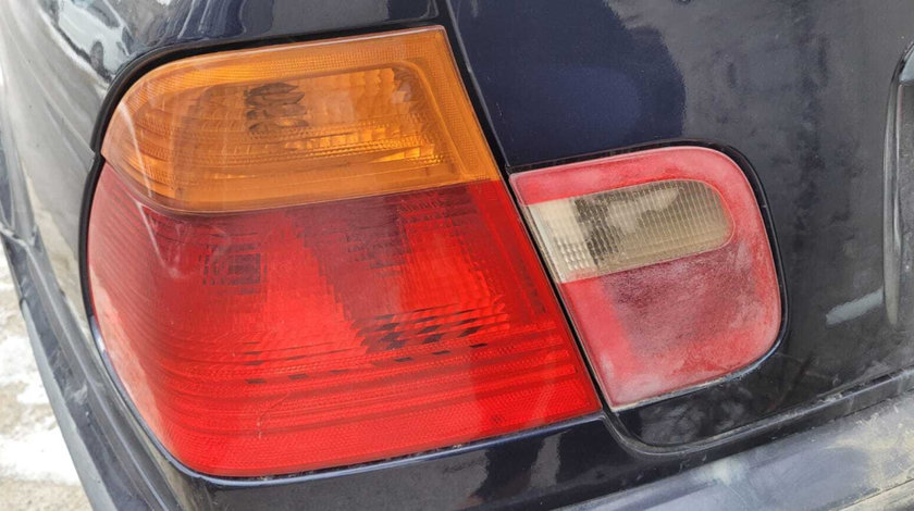Stop Lampa Tripla Stanga de pe Aripa Caroserie BMW Seria 3 E46 Berlina Sedan 1997 - 2001 [C2398]