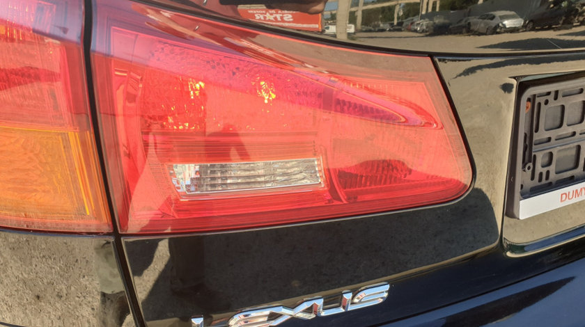 Stop Lampa Tripla Stanga de pe Capota Portbagaj Lexus XE20 IS IS220 2005 - 2013 [C0566]