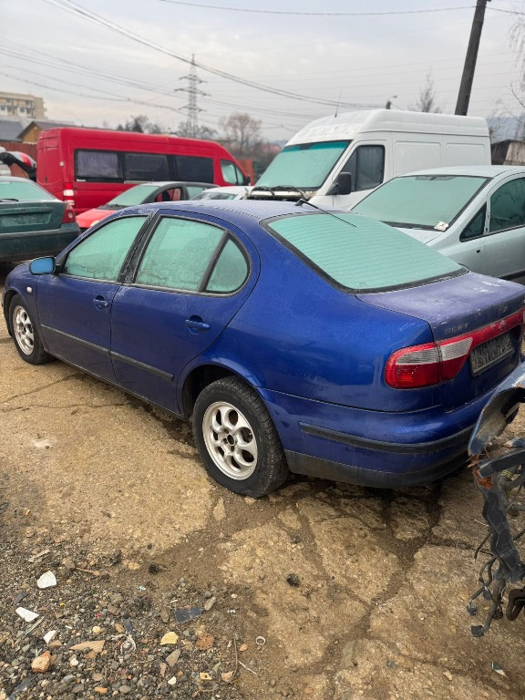 Stop stânga de pe haion Seat Toledo