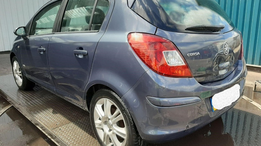 Stop stanga spate Opel Corsa D 2010 Hatchback 1.4 i