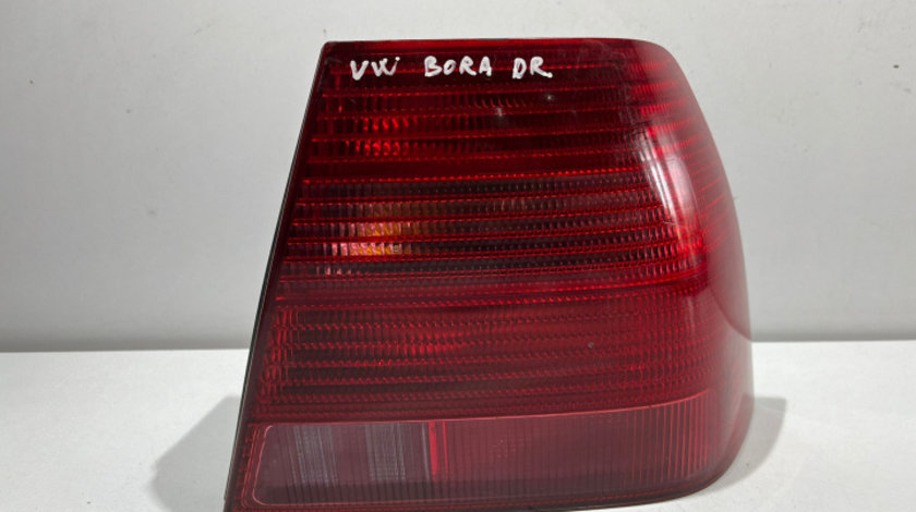 Stop tripla dreapta 1J5945096AD Volkswagen VW Bora [1998 - 2005]