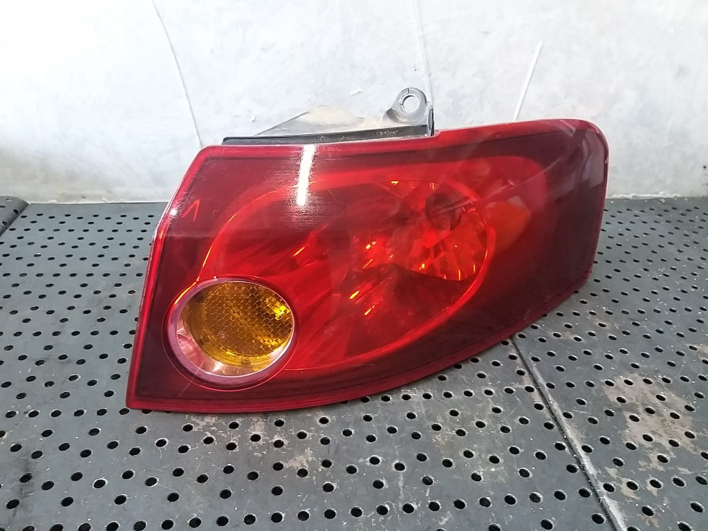 Stop tripla lampa dreapta aripa fiat croma 194 27490202 51727249