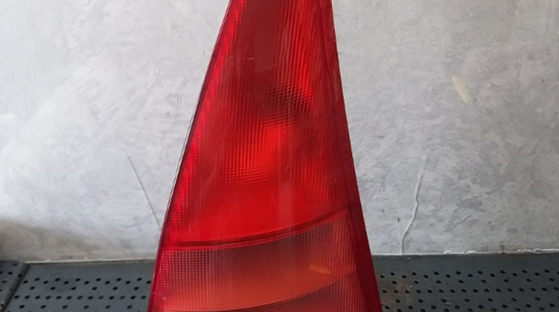 Stop tripla lampa dreapta citroen c3 1 2556d