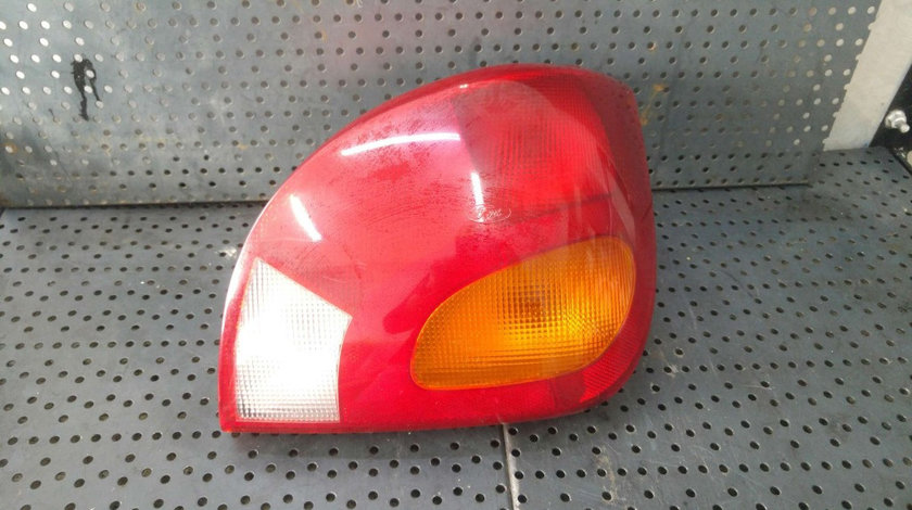 Stop tripla lampa dreapta ford fiesta 4 ja jb 96fg13n004ab