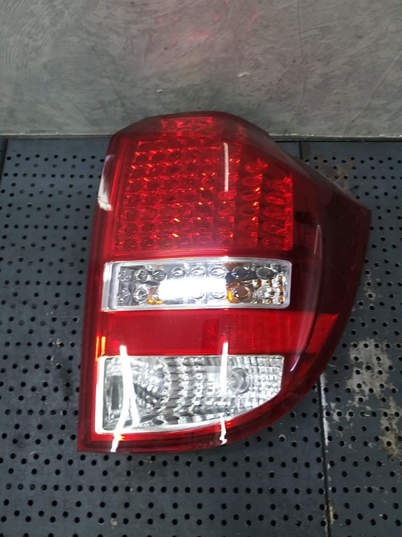 Stop tripla lampa dreapta kia ceed 1 ed 924021h3