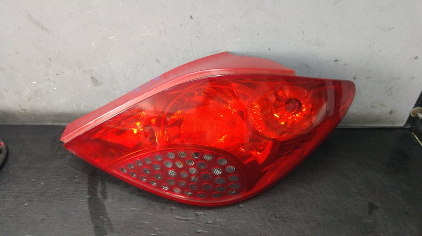 Stop tripla lampa dreapta peugeot 207 wa wc 964998658003 13n004aa