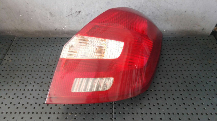 Stop tripla lampa dreapta skoda fabia 2 5j6945112 5j6945096