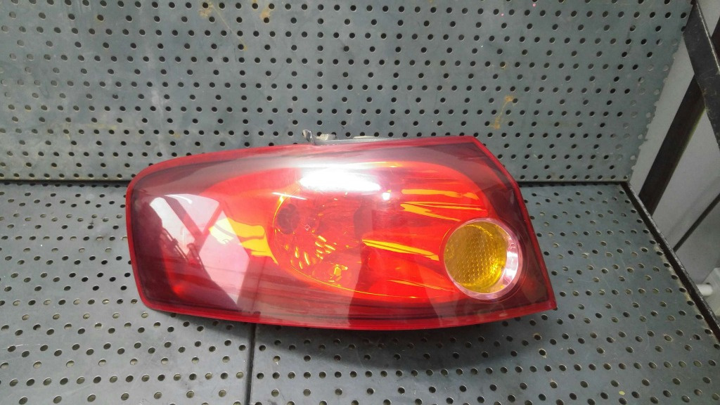 Stop tripla lampa stanga aripa fiat croma 194 27492101 51727250