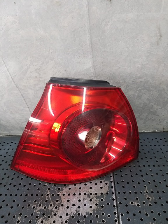 Stop tripla lampa stanga aripa vw golf 5 1k 1k6945095n