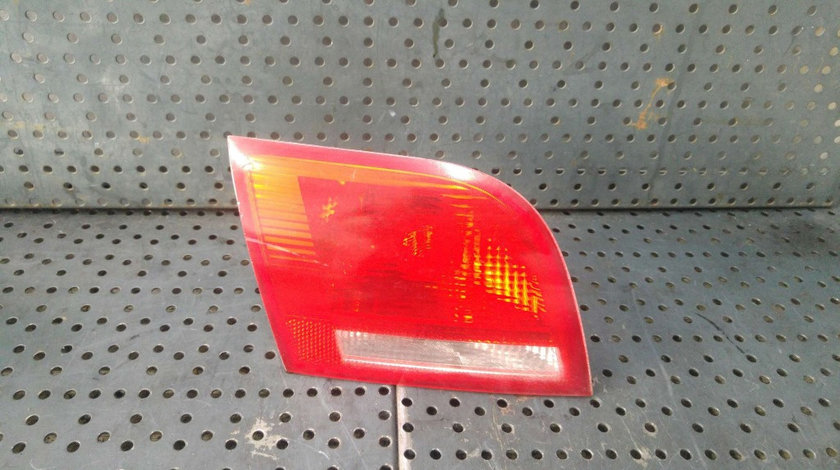 Stop tripla lampa stanga audi a3 8p 8p4945093b