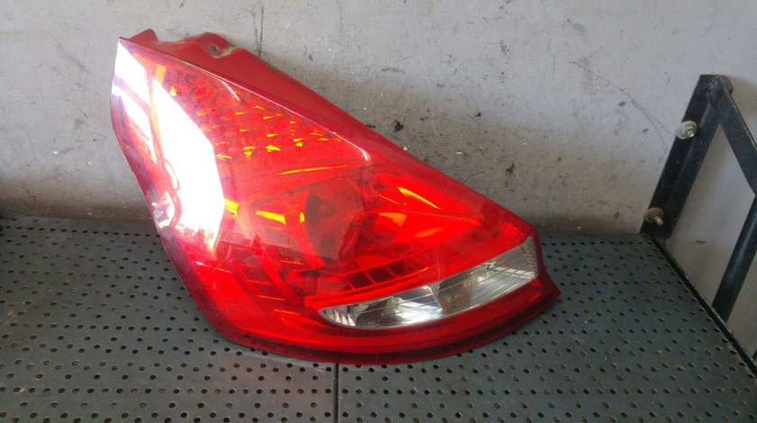 Stop tripla lampa stanga ford fiesta 6 cb1 ccn 8a6113405a