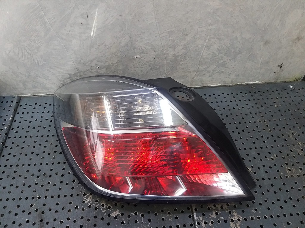 Stop tripla lampa stanga opel astra h gtc 2 usi 342691834 24451832