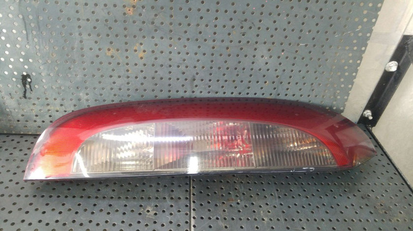 Stop tripla lampa stanga opel corsa c 09114336 89302171