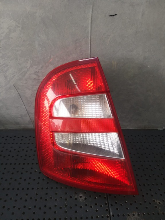 Stop tripla lampa stanga skoda fabia 1 6y2 6y6945095b