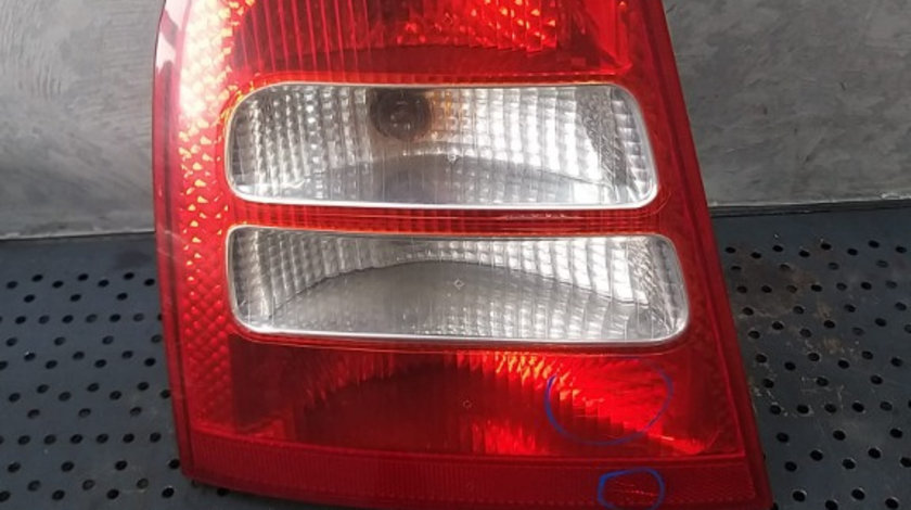 Stop tripla lampa stanga skoda octavia 1 1u limuzina 1j6945095