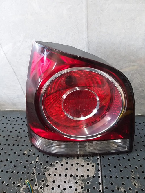 Stop tripla lampa stanga vw polo 9n facelift 6q6945095ab